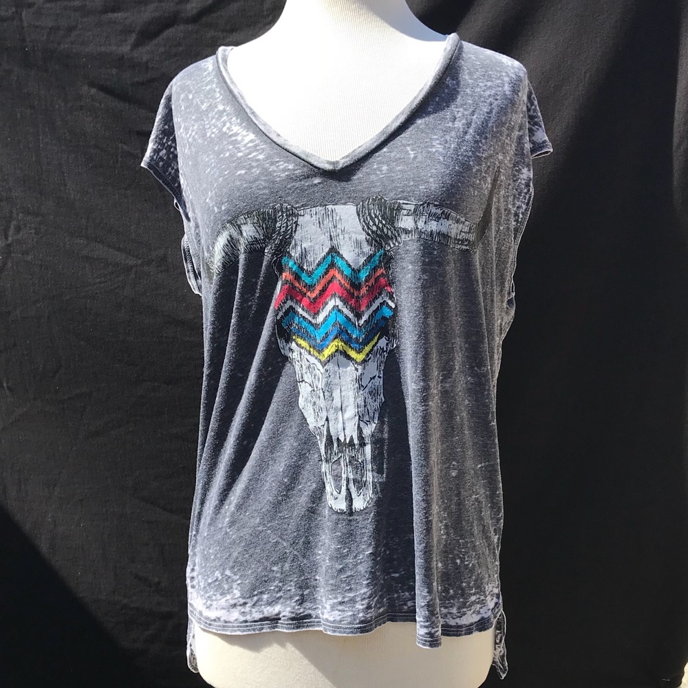 Chaser: Gray Bull Horn Acid Wash Tee